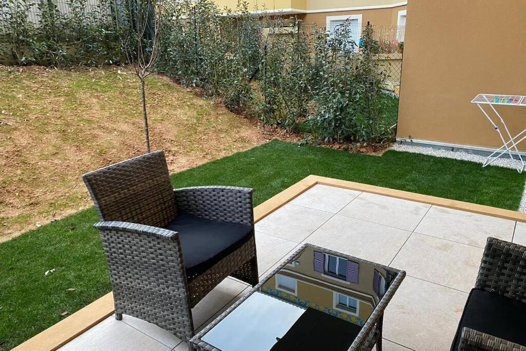 Ferienwohnung Deux Pieces Moderne Et Chaleureux Saint-Laurent-du-Var Exterior foto